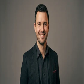 Tobias Becker